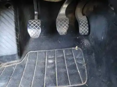 Second-hand car spare part accelerator pedal for volkswagen passat b5.5 variant (3b6) 1.9 tdi oem iam references 