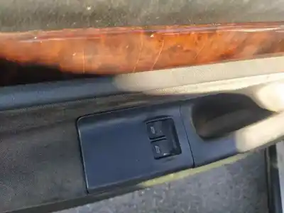 Peça sobressalente para automóvel em segunda mão BOTÃO / INTERRUPTOR ELEVADOR VIDRO DIANTEIRO ESQUERDO por AUDI A4 B5 (8D2)  Referências OEM IAM   