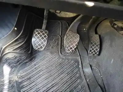 Second-hand car spare part clutch pedal for audi a6 c5 (4b2) 2.4 oem iam references 