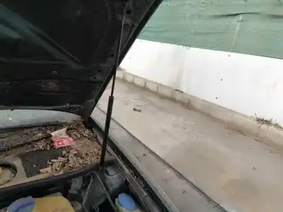 Автозапчастина б/у амортизатор капота для audi a6 c5 (4b2) 2.4 посилання на oem iam 