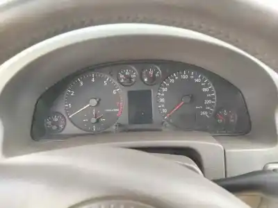 Автозапчастина б/у панель інструментів для audi a6 c5 (4b2) 2.4 посилання на oem iam 