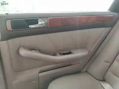 Автозапчастина б/у обликка задніх правіх дверей для audi a6 c5 (4b2) 2.4 посилання на oem iam 