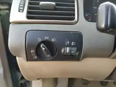 Автозапчастина б/у управління світлом для audi a6 c5 (4b2) 2.4 посилання на oem iam 