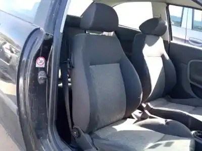 Автозапчастина б/у передне праве сиділо для opel corsa b (s93) 1.0 i 12v (f08, f68, m68) посилання на oem iam 