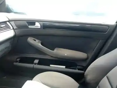Автозапчасти б/у обивка передней правой двери за audi a6 c5 (4b2) 2.5 tdi ссылки oem iam 