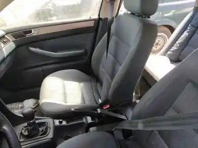 Автозапчасти б/у правый передний ремень безопасности за audi a6 c5 (4b2) 2.4 ссылки oem iam 