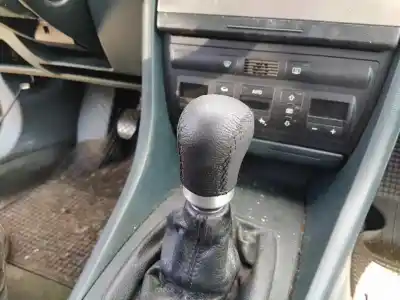 Автозапчасти б/у ручка рычага передачи за audi a6 c5 (4b2) 2.4 ссылки oem iam 