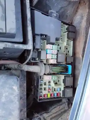 Recambio de automóvil de segunda mano de caja reles / fusibles para volvo v50 familiar d4164t/d referencias oem iam 30728346  