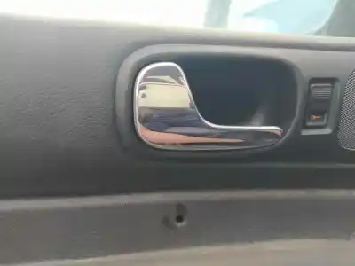 Автозапчастина б/у ліва передня внутрішня ручка для audi a4 b5 (8d2) 1.9 tdi посилання на oem iam 