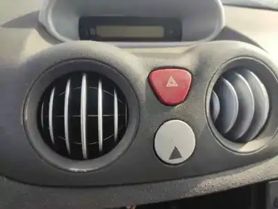Second-hand car spare part hazard warning lights for citroen c2 8hx(dv4td) oem iam references 