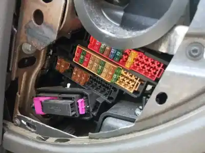 Pezzo di ricambio per auto di seconda mano scatola relè/fusibili per audi q7 (4l) bug riferimenti oem iam 