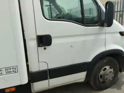 Автозапчастина б/у передні праві двері для iveco daily furgón 814043s посилання на oem iam   