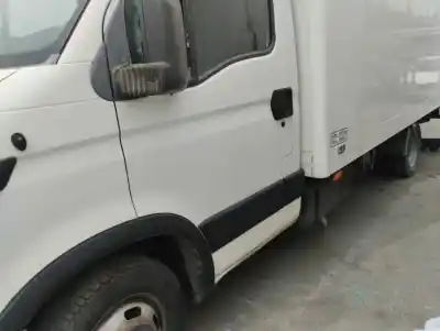 Автозапчастина б/у передні ліві двері для iveco daily furgón 814043s посилання на oem iam   