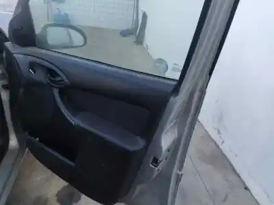 Автозапчасти б/у обивка передней правой двери за ford focus familiar (cak) ffda ссылки oem iam 