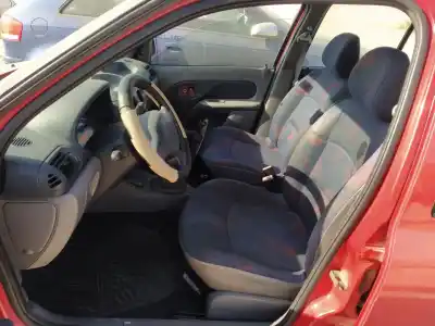 Автозапчастина б/у центральна консоль для renault clio ii fase ii (b/cb0) g-d4f712 посилання на oem iam 