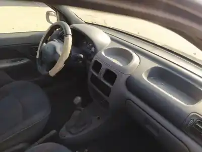 Автозапчастина б/у панель приладів для renault clio ii fase ii (b/cb0) g-d4f712 посилання на oem iam 