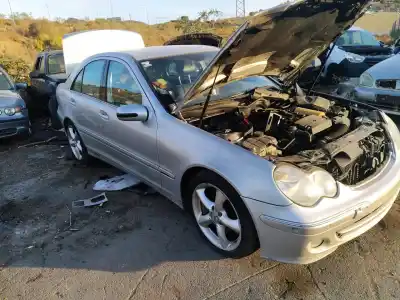 Автозапчастина б/у передня права колесна арка для mercedes-benz clase c (w203) c 230 kompressor (203.040) посилання на oem iam 