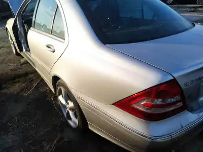 Автозапчастина б/у задня вісь для mercedes-benz clase c (w203) c 230 kompressor (203.040) посилання на oem iam 