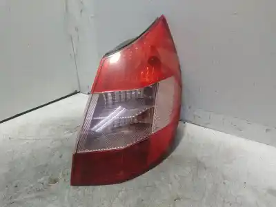 Автозапчасти б/у правый задний фонарь за renault scenic ii (jm) k4m782 ссылки oem iam 8200127702f