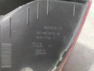 Автозапчасти б/у правый задний фонарь за renault scenic ii (jm) k4m782 ссылки oem iam 8200127702f  