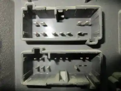 Автозапчасти б/у блок реле/предохранителей за ford tourneo connect (tc7) tourneo connect (tc7) (2002 - 2013) ссылки oem iam 2t1t14a073bd  