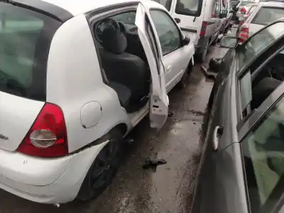 İkinci el araba yedek parçası Arka Tampon Güçlendirmesi için RENAULT CLIO II FASE II (B/CB0) D7F720 OEM IAM referansları   