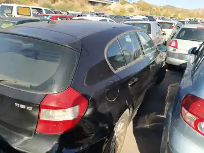 Peça sobressalente para automóvel em segunda mão puxador exterior traseiro direito por bmw serie 1 berlina (e81/e87) m47n204d4 referências oem iam 