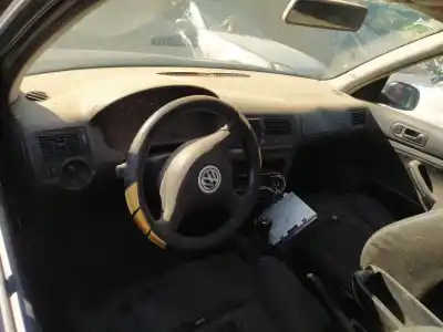 Tweedehands auto-onderdeel DASHBOARD voor VOLKSWAGEN GOLF IV BERLINA (1J1)  OEM IAM-referenties   