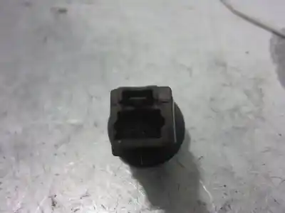 Pezzo di ricambio per auto di seconda mano interruttore per renault captur i k9k608 riferimenti oem iam 681995290r  