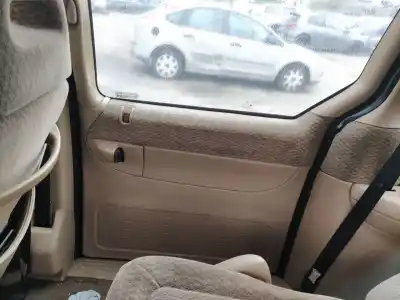 Peça sobressalente para automóvel em segunda mão elevador de vidros traseiro direito por chrysler voyager (rg) daimler chrysler 7b ó 2.4l referências oem iam 