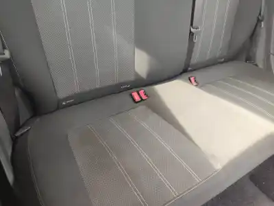 Автозапчасти б/у крюк для ремня задний правый за opel corsa d (s07) 1.4 (l08, l68) ссылки oem iam 