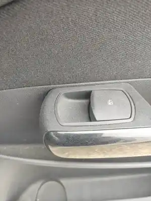 Автозапчасти б/у выключатель переднего правого окна за opel corsa d (s07) 1.4 (l08, l68) ссылки oem iam 