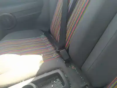 Peça sobressalente para automóvel em segunda mão chicote / encaixe cinto segurança traseiro direito por volkswagen fox fastback (5z1, 5z3, 5z4) 1.4 referências oem iam 