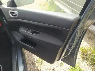 Автозапчасти б/у обивка передней правой двери за peugeot 307 break/ sw (s2) 9hydv6ted4 ссылки oem iam 