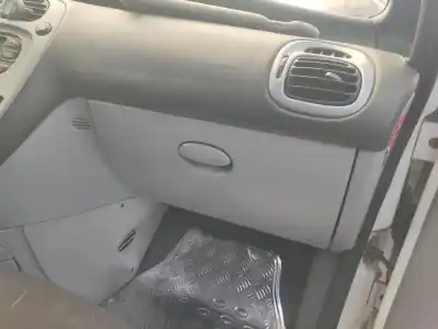 Tweedehands auto-onderdeel HANDSCHOENENKASTJE voor CITROEN XSARA PICASSO (N68)  OEM IAM-referenties   