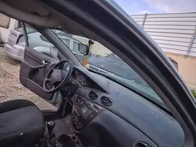 Автозапчасти б/у правая зона за ford focus familiar (cak) 1.8 di / tddi ссылки oem iam 