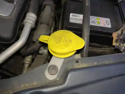 Peça sobressalente para automóvel em segunda mão depósito do limpa vidros por chevrolet captiva z20s-d referências oem iam 