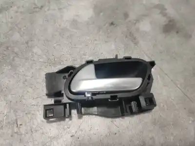Tweedehands auto-onderdeel BINNENHANDGREEP LINKS VOOR voor PEUGEOT 208  OEM IAM-referenties   