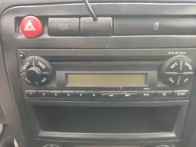 Автозапчастина б/у аудіо система / радіо cd для seat ibiza (6l1) ibiza 6l1 посилання на oem iam 
