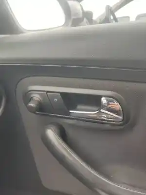 Автозапчастина б/у усередині передня права ручка для seat ibiza (6l1) ibiza 6l1 посилання на oem iam 
