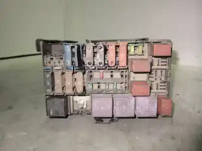 Second-hand car spare part fuse box unit for renault laguna ii (bg0/1_) 2.2 dci (bg0f) oem iam references 8200272449