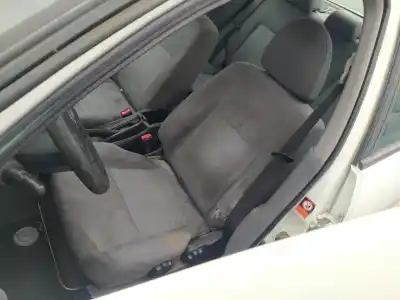 Tweedehands auto-onderdeel LINKER VOORSTOEL voor NISSAN ALMERA (N16/E)  OEM IAM-referenties   