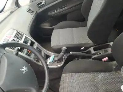 Pezzo di ricambio per auto di seconda mano gancio cintura anteriore sinistro per peugeot 307 (s1) rhsdw10ated riferimenti oem iam 