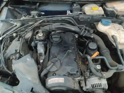 Автозапчасти б/у ПОЛНЫЙ ДВИГАТЕЛЬ за VOLKSWAGEN PASSAT BERLINA (3B3)  ссылки OEM IAM   