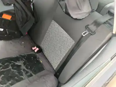 Автозапчасти б/у крюк для ремня задний центральный за seat ibiza iii (6l1) 1.9 tdi ссылки oem iam 