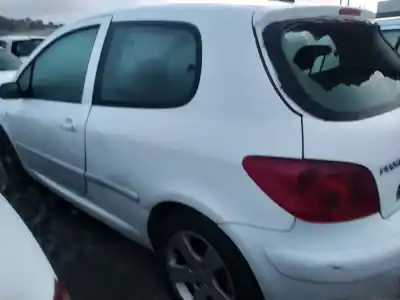 Автозапчастина б/у задній бампер для peugeot 307 (s1) rhsdw10ated посилання на oem iam   