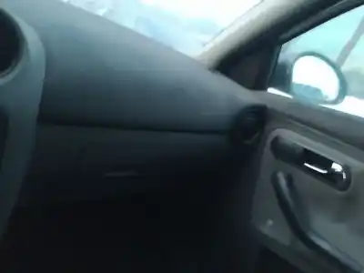 Recambio de automóvil de segunda mano de GUANTERA para SEAT IBIZA (6L1)  referencias OEM IAM   