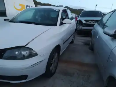 Recambio de automóvil de segunda mano de ALETA DELANTERA IZQUIERDA para SEAT IBIZA (6L1)  referencias OEM IAM   