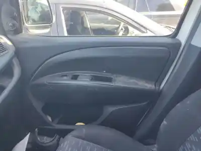 Автозапчасти б/у обивка передней правой двери за OPEL COMBO D-Y17DT ссылки OEM IAM   