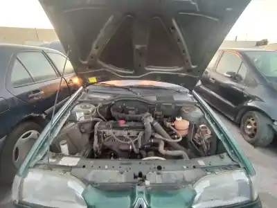 Recambio de automóvil de segunda mano de CLAXON para RENAULT R 19 BERL. CON PORTÓN (B/C53)  referencias OEM IAM   
